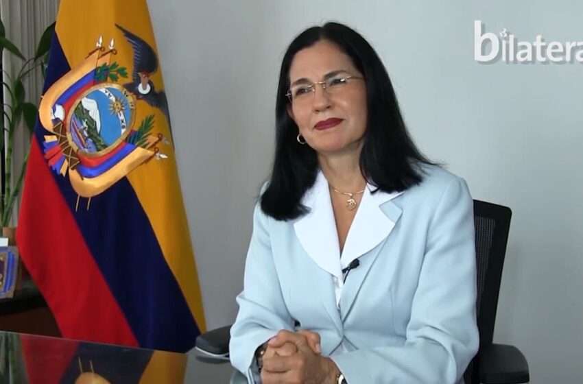  Mujeres al Frente: Eva García Fabre, Embajadora de Ecuador en el Perú