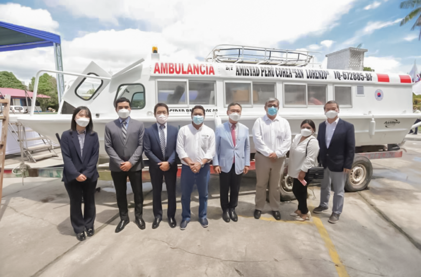  Corea del Sur dona ambulancia fluvial al Gobierno Regional de Loreto