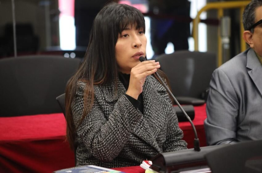  Perú rompe relaciones con México tras asilo a Betssy Chávez